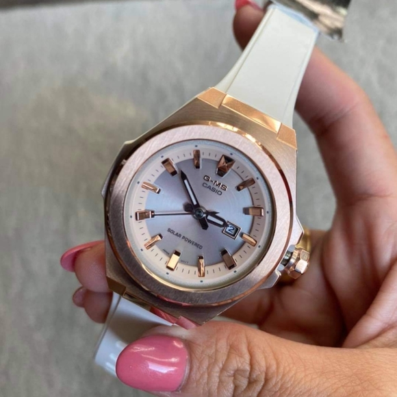 G-MS SOLAR POWERED WATCH FOR WOMEN - Picture 4 of 5